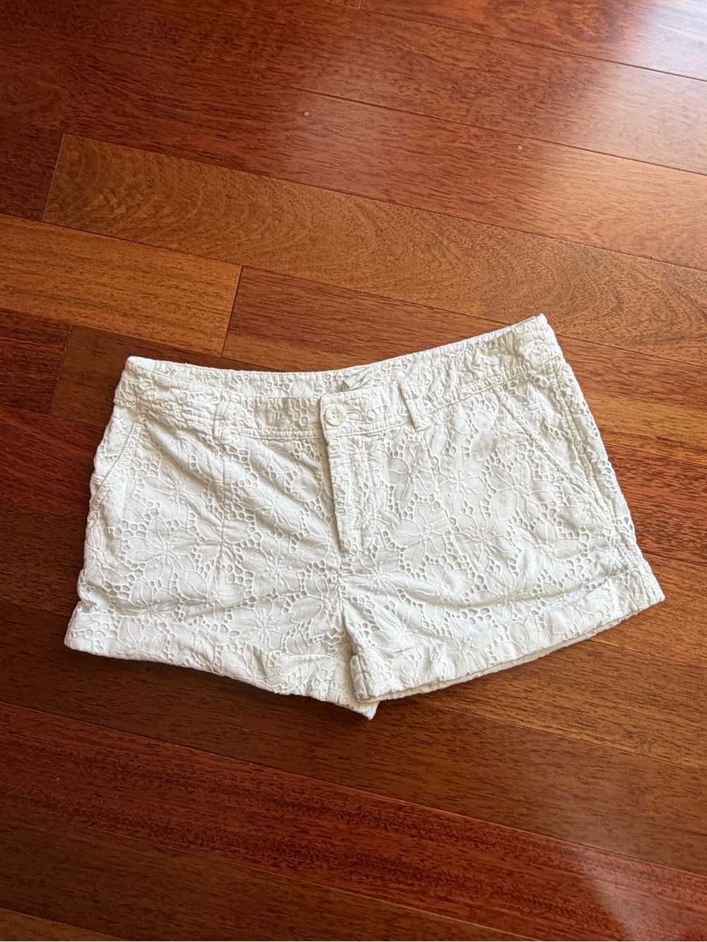 LONDONJEAN Women's White Eyelet Lace Jean Shorts